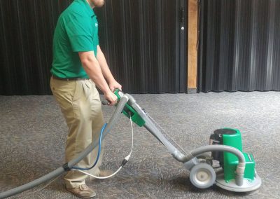 carpet cleaning in action